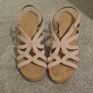 Like new, Dusty pink wedge sandals